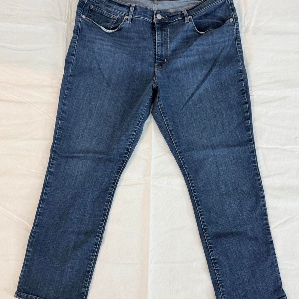 Levi-s Women's Blue and Navy Jeans
